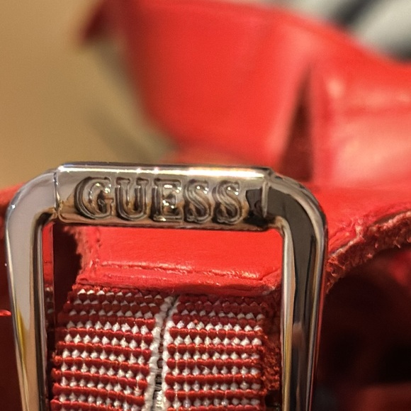 NWD BEAUTIFUL RED SUEDE GUESS FRINGED SANDALS SZ 7 - Picture 9 of 9